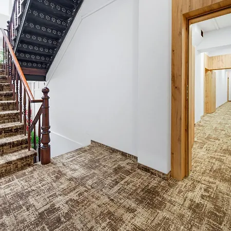 Platinum 31 Apartment *